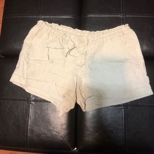 Beige Old Navy shorts